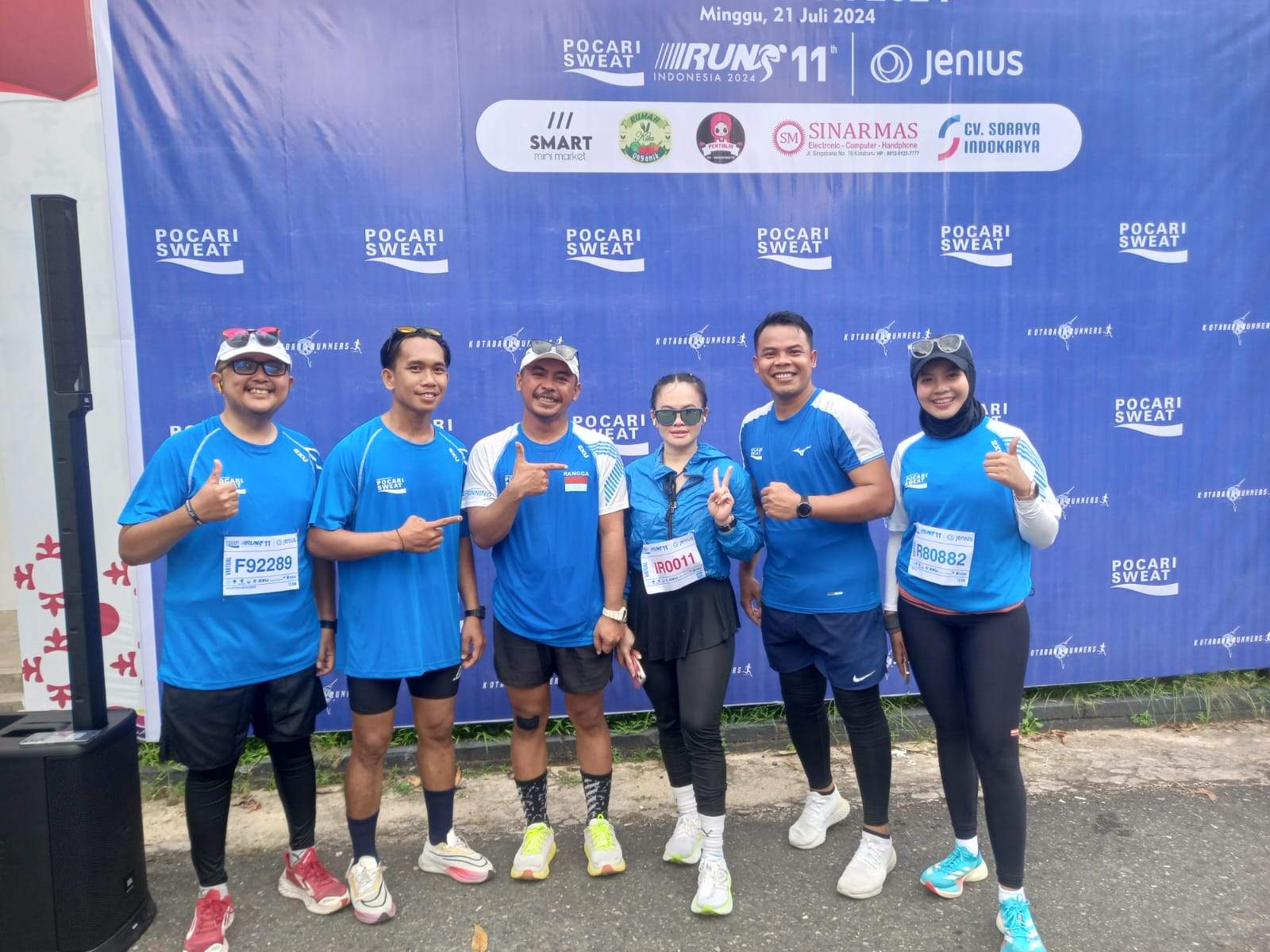 Komunitas Kotabaru Indorunners bersama pocari sweat di Wisata Siring Laut Kotabaru. Foto: Anto/lenterakalimantan.com,