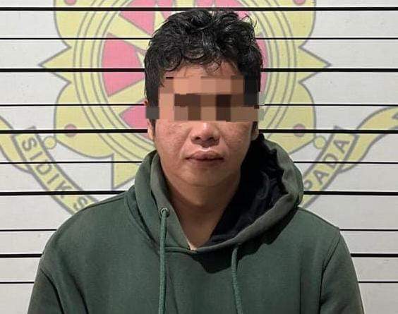 Tersangka kasus tindak pidana penggelapan sebuah mobil truk, berinisial AS berusia 34 tahun. Foto: Humas Polres Tabalong.