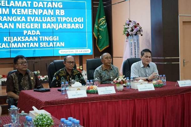 Acara evaluasi tim Kemenpan RB dalam rangka peningkatan status Kejari Banjarbaru menuju Tipe A.