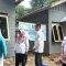 Pj Bupati Tabalong, Hj Hamida Munawarah, didampingi Kadinsos Tabalong, H Rusmadi meninjau dua rumah warga penerima manfaat dari program RS Rutilahu di Kelurahan Hikun, Kabupaten Tabalong. Foto: JM/lenterakalimantan.com