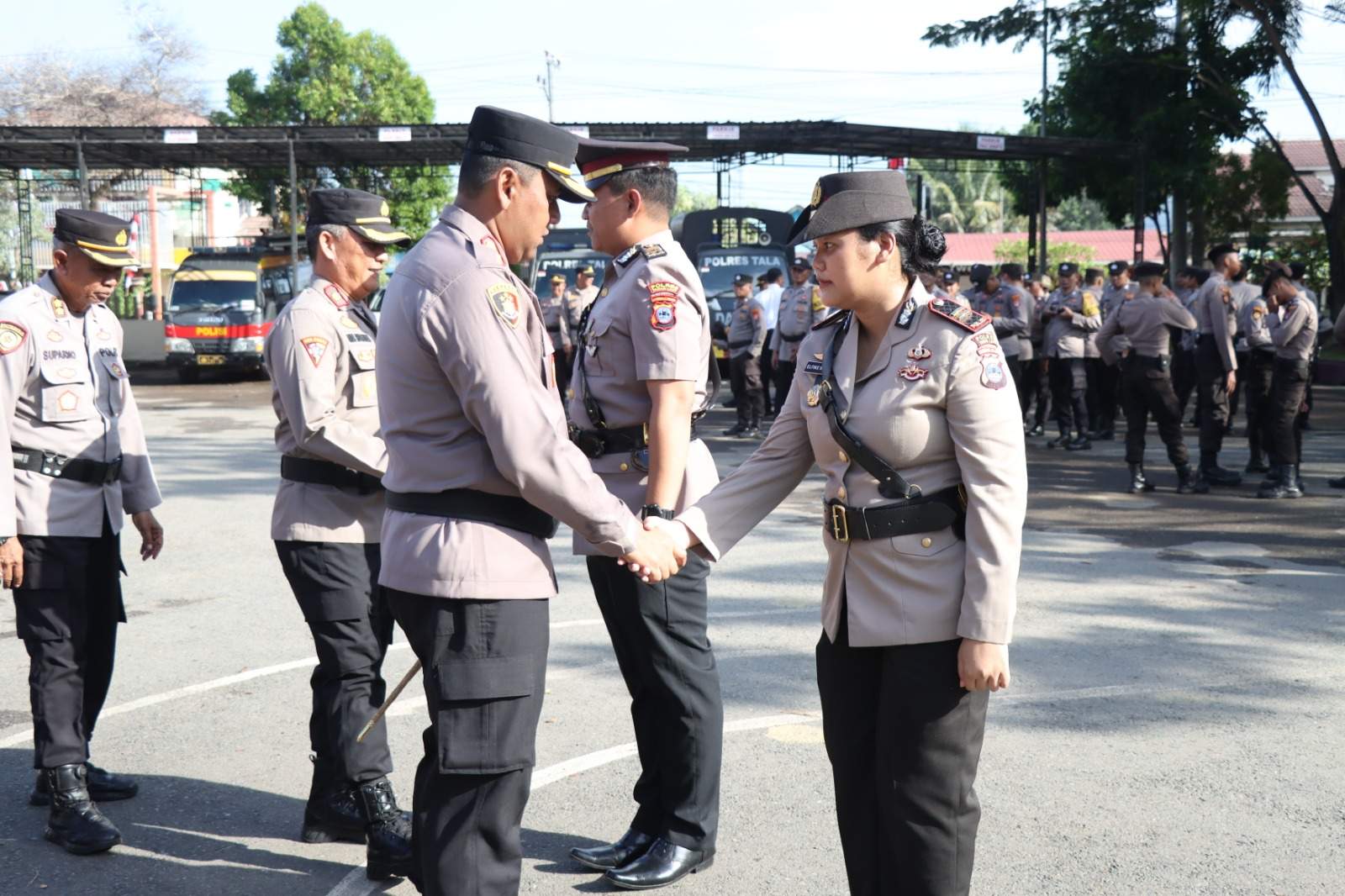Polres Tanah Laut (Tala) Polda Kalsel menggelar upacara serah terima jabatan (sertijab) Kasat Lantas pada Kamis (8/8/2024). Foto: Humas Polres Tala