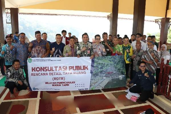 Konsultasi publik mengenai Rencana Detail Tata Ruang (RDTR) untuk wilayah perencanaan Waduk Tapin digelar pada Kamis (15/08)