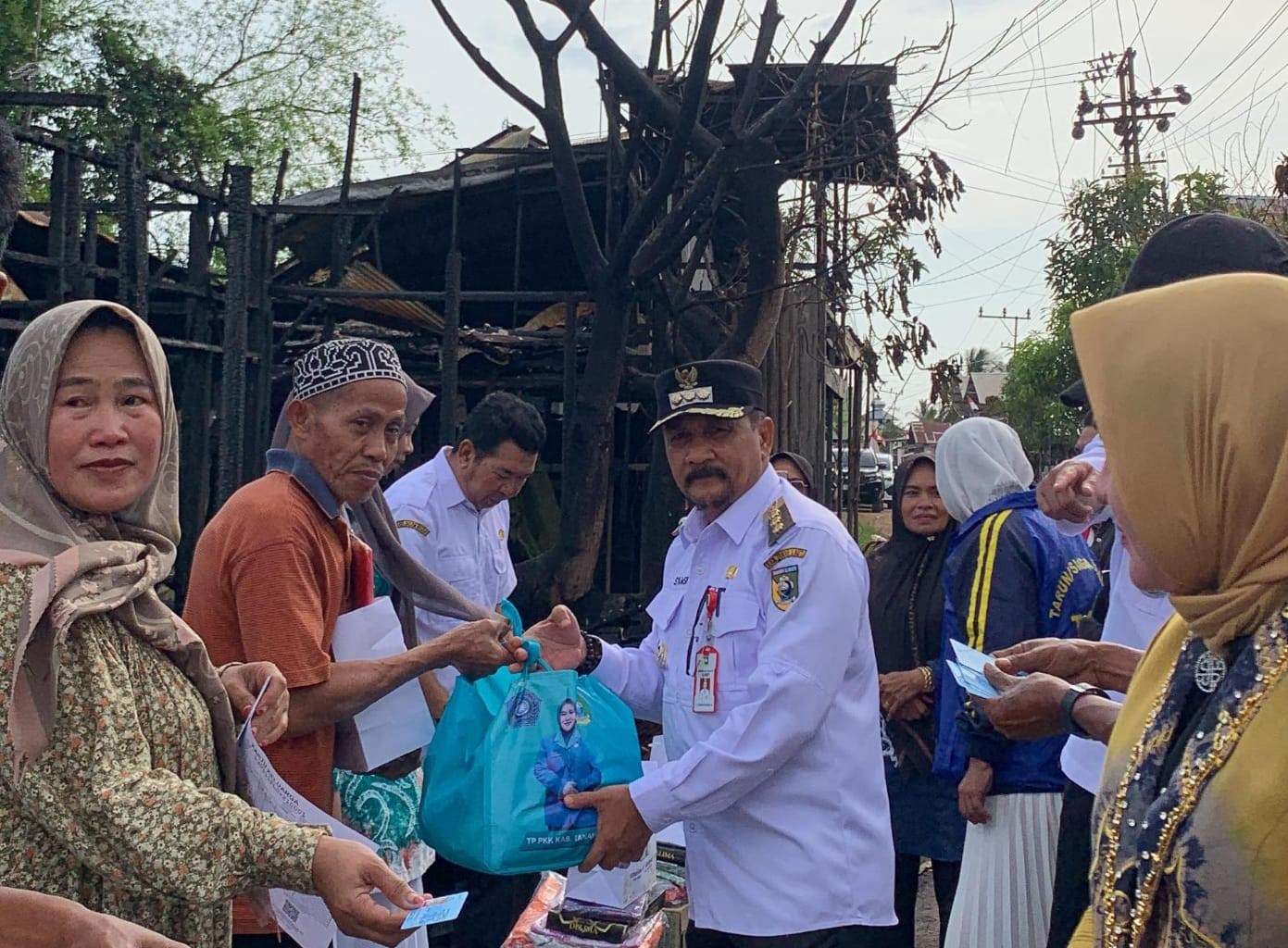 Bantuan Kebakaran di Tanah Laut. Foto: Kiriman