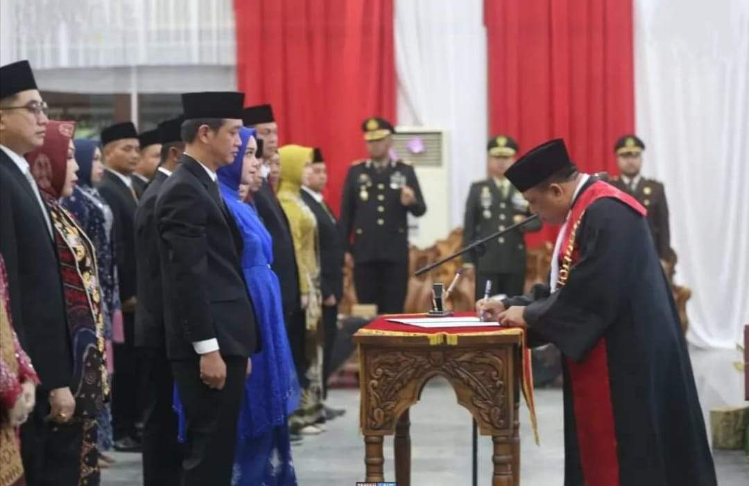 Suasana pelantikan anggota DPRD Tala. Foto: Setwan Tala