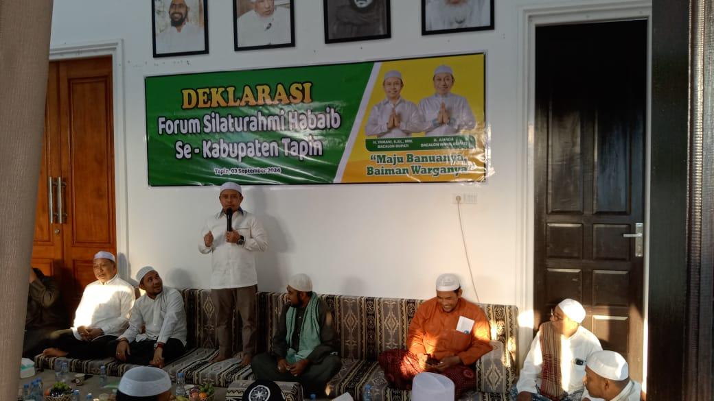 Forum Silaturahmi Habaib se-Kabupaten Tapin secara resmi menyatakan dukungan mereka kepada pasangan bakal calon Bupati dan Wakil Bupati Tapin, H. Yamani dan H. Juanda yang bertempat di kediaman Habib Hasan yang berlokasi di Komplek Haur Kuning, Selasa (13/08/24).