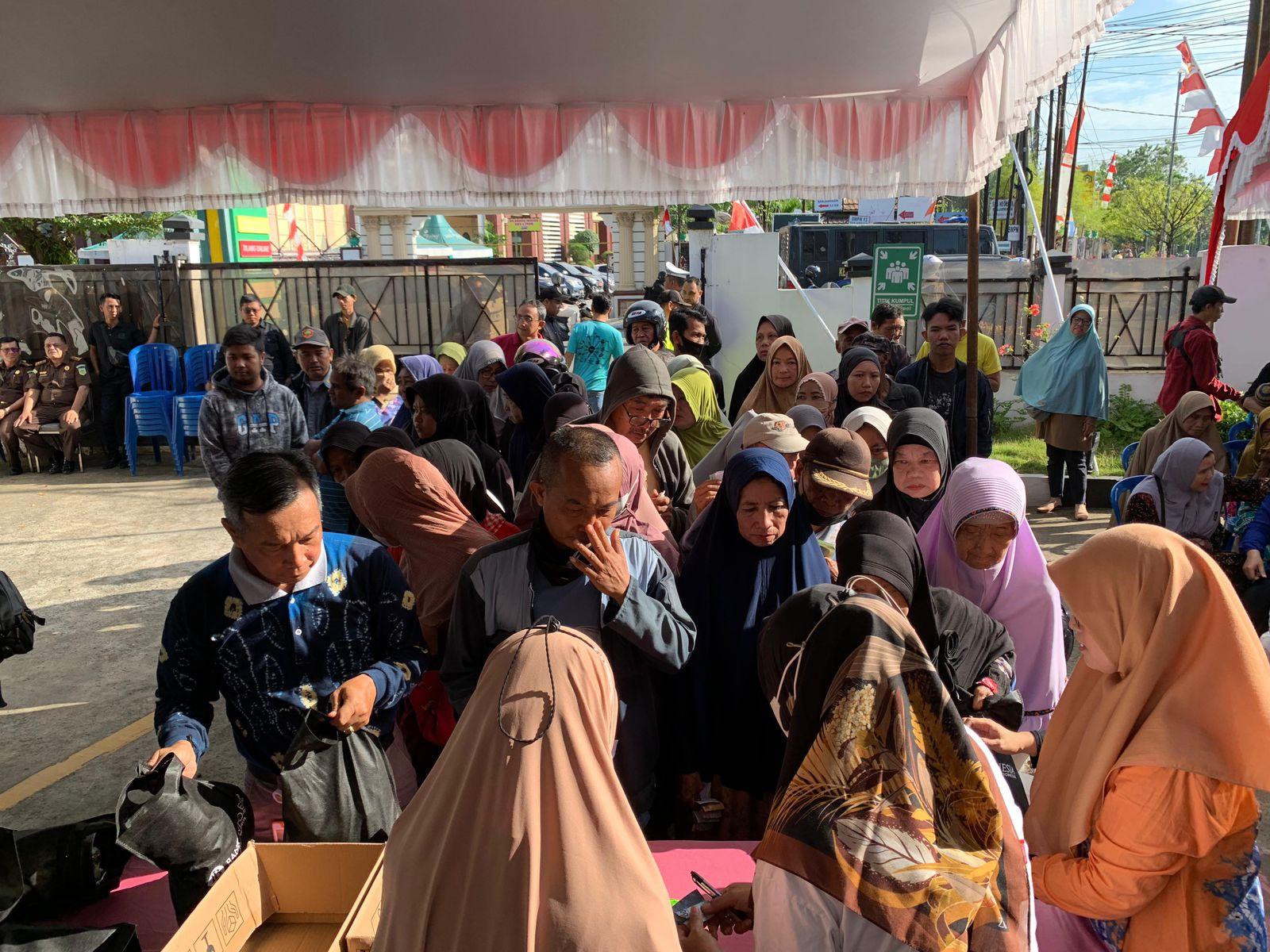 Kegiatan Pasar Murah di Kejati Banjarmasin