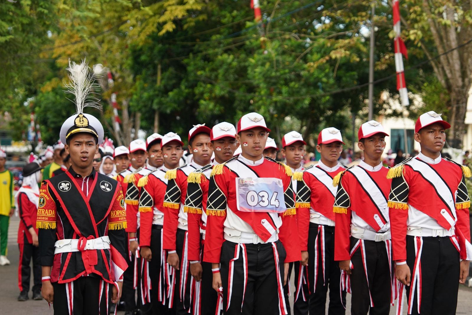 Lomba gerak jalan antar pelajar Bupati Cup yang digelar Pemkab HST. Foto Humas Bupati HST
