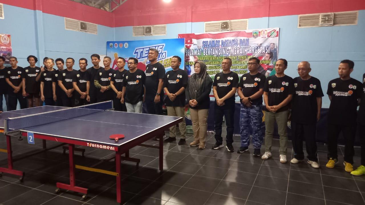 Pembukaan turnamen Tenis Meja Bupati Cup 2024 oleh Kepala Disparpora Kotabaru, Foto: Putri Tertukar/lenterakalimantan.com