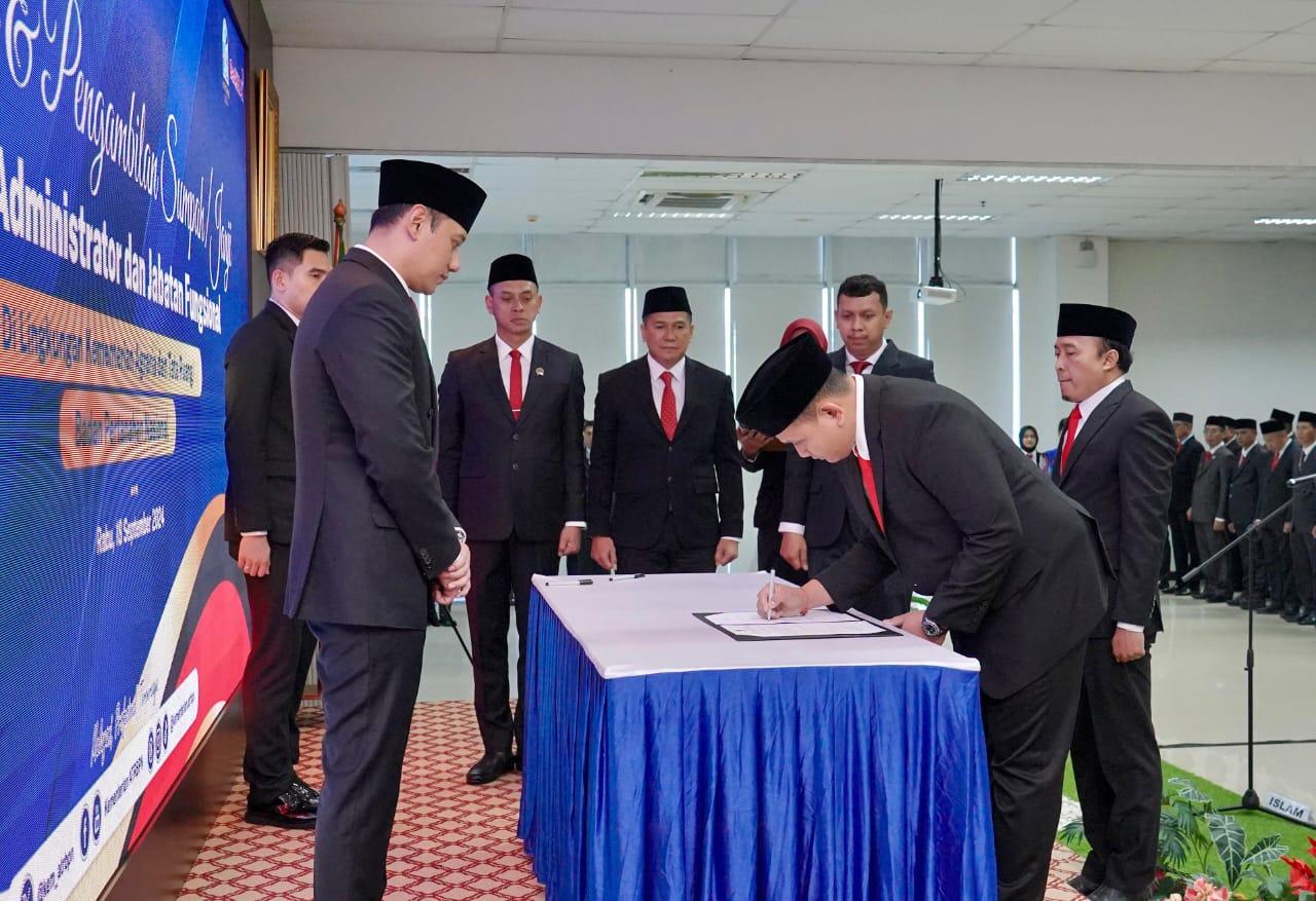 Kementerian ATR/BPN, Agus Harimurti Yudhoyono lantik pejabat fungsional. Foto: Kementerian ATR/BPN