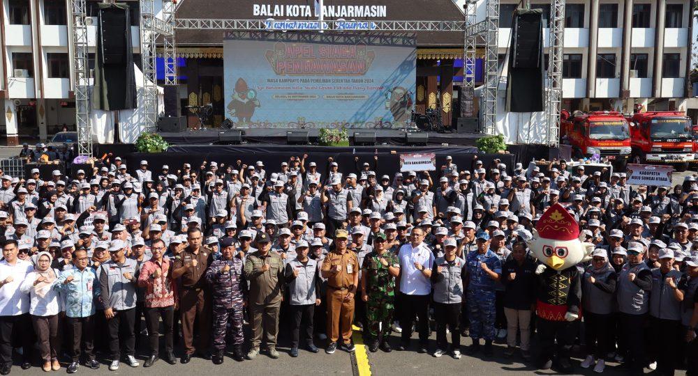 Dalam rangka menciptakan Pemilihan Kepada Daerah (Pilkada) yang aman tertib dan damai Tahun 2024, Pemerintah Provinsi Kalimantan Selatan bersinergi dengan Badan Pengawas Pemilu (Bawaslu) gelar Apel Siaga Pengawasan Pilkada Kalsel 2024 di Sering Balaikota Banjarmasin pada Selasa (24/9/2024). Foto: Adpim Kalsel