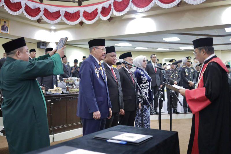 Pimpinan DPRD Kalsel 2024-2029 Resmi Ditetapkan. Foto: DPRD Kalsel
