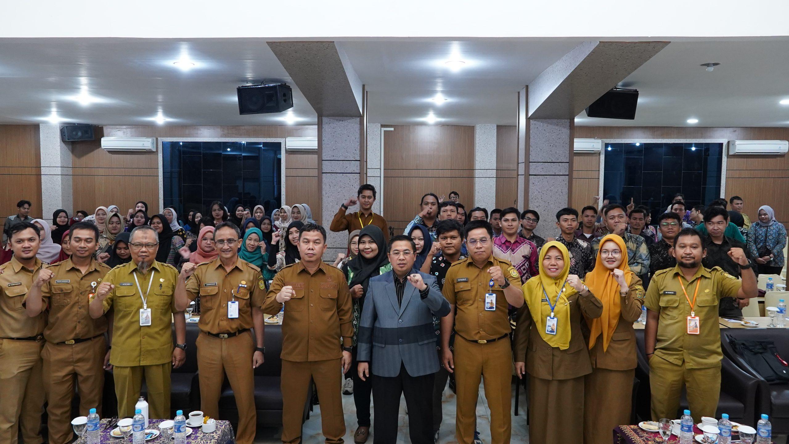 Pemerintah Kota (Pemko) Banjarmasin melalui Dinas Kebudayaan, Kepemudaan, Olahraga, dan Pariwisata (Disbudporapar) menggelar pelatihan Kewirausahaan bagi Pemuda bertajuk "Banjarmasin's Futurepreneur: Strong Personality with Unique Brand Identity", Selasa (15/10/2024) di Hotel Royal Jelita. Foto: Pemko Banjarmasin