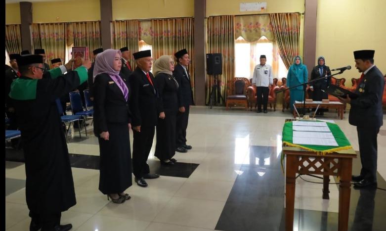 Pelantikan Pejabat Pimpinan Tinggi Pratama di lingkup Pemkab Tala. Foto: dok. Diskominfo Tala