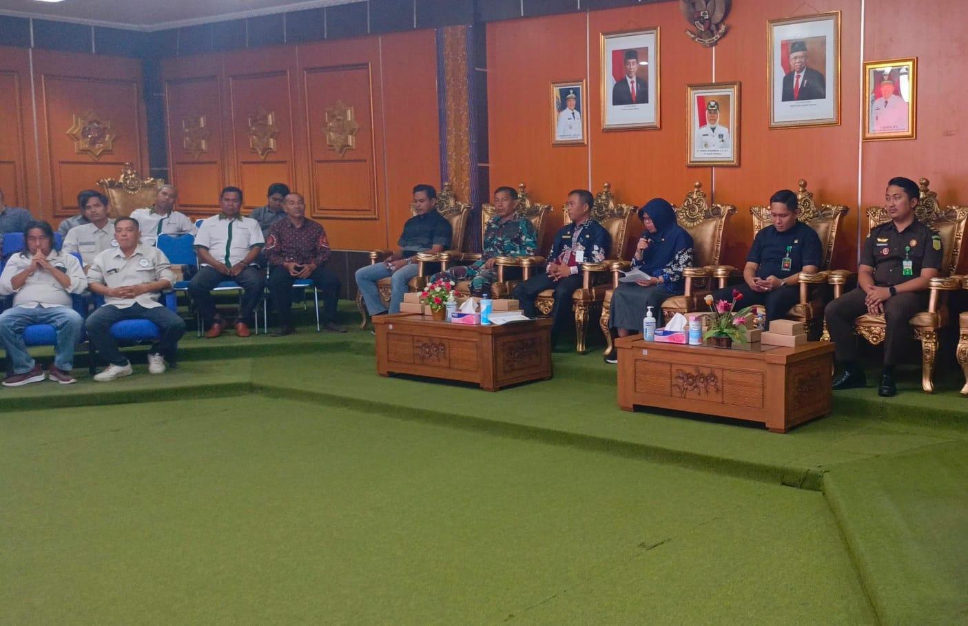 Diskusi publik Forkopimda Tabalong bersama LSM Tabalong. Foto: JM/lenterakalimantan.com