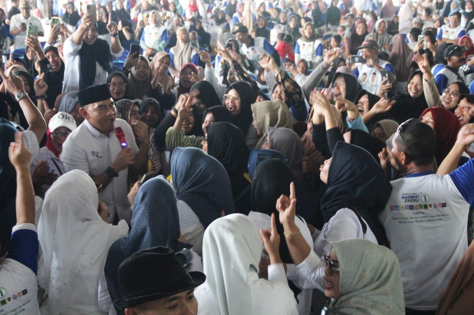 Ribuan Emak-Emak Tambang Ulang Tala Antusias Hadiri Kampanye RaZa. Foto: Asep/lenterakalimantan.com