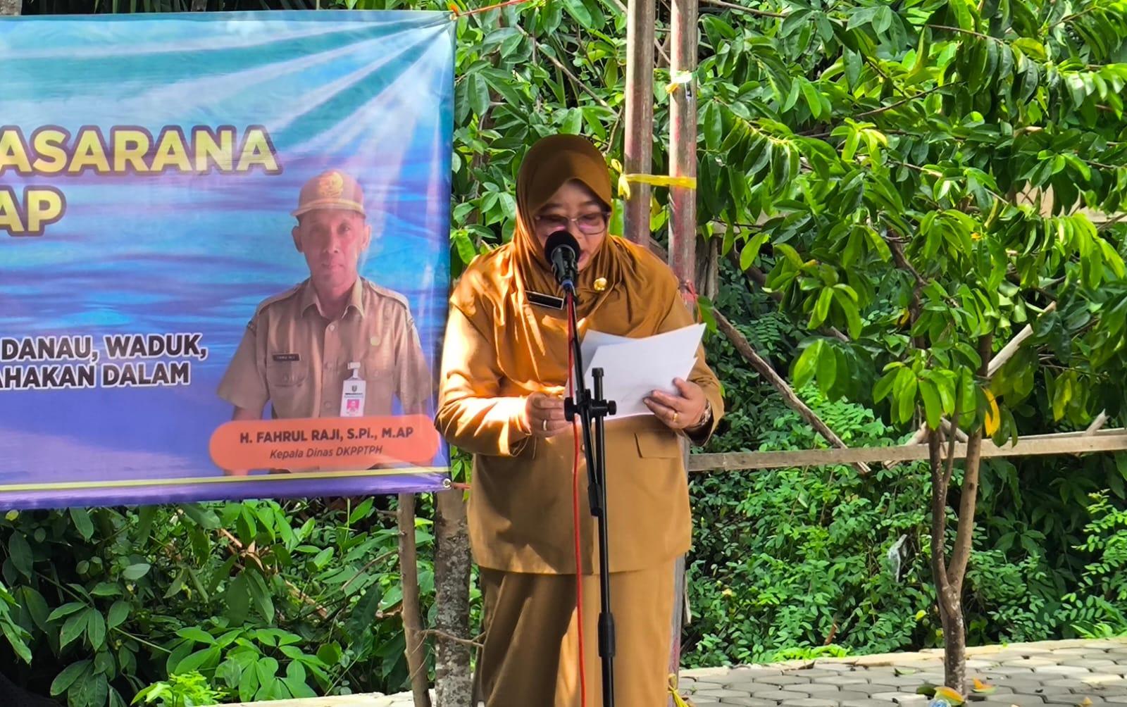 Penjabat Bupati Tabalong, Hj Hamida Munawarah menyampaikan arahannya. Foto: JM/lenterakalimantan.com
