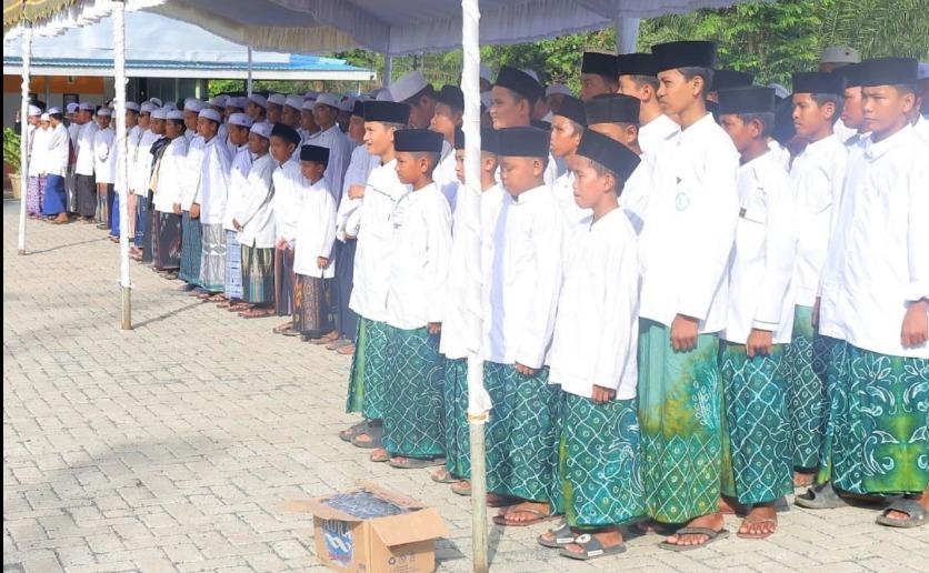Kegiatan Peringatan Hari Santri Nasional tahun 2024 di Pondok Pesantren (Ponpes) Nurul Muhibbin, Desa Ketapang, Kecamatan Bajuin, Selasa (22/10/2024). Foto: Diskominto Tala