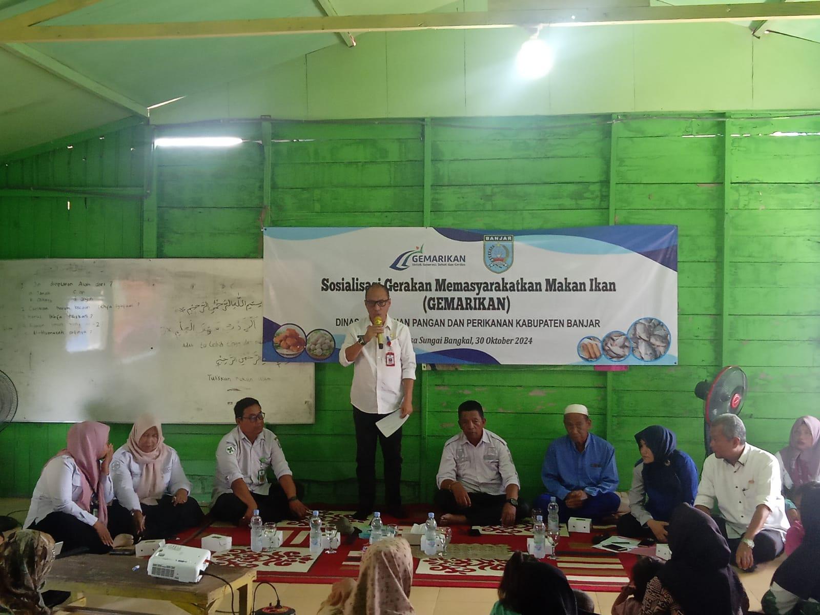 DKPP Banjar Ajak Warga Desa Sungai Bangkal Gemarikan. Foto: Pemkab Banjar