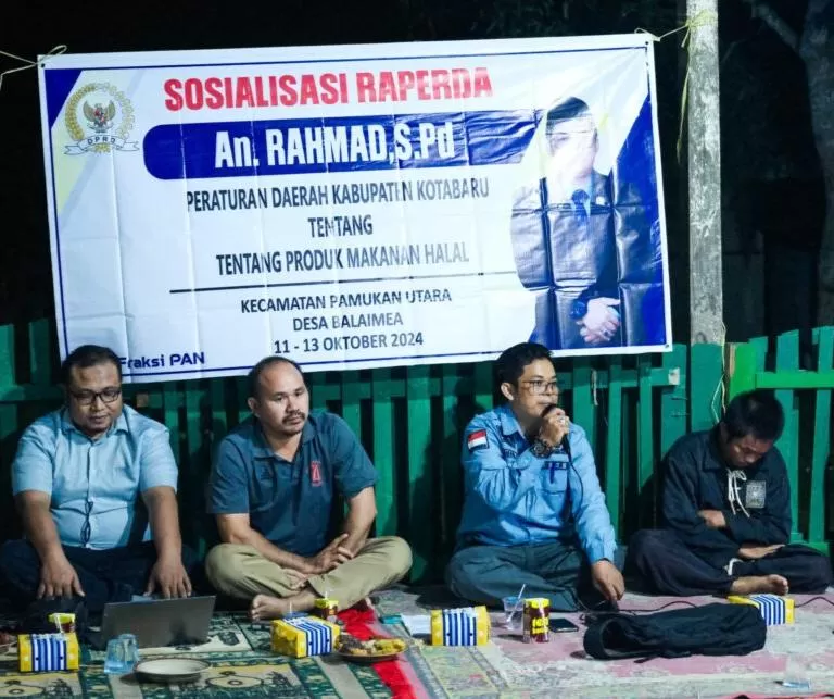 Anggota DPRD Kotabaru, Rahmad sosialisasikan Raperda tentang produk halal. Foto: Istimewa