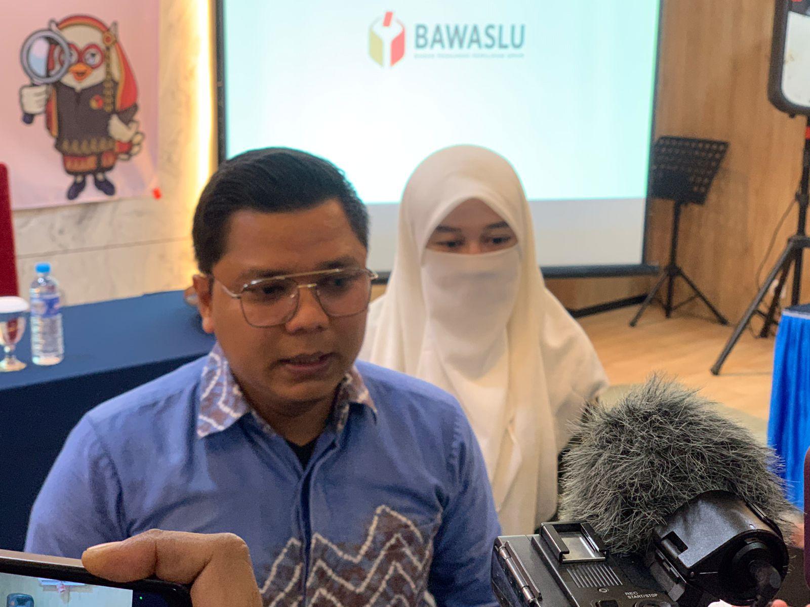Bawaslu Banjarmasin menggelar acara media gathering untuk mempererat hubungan kerja sama antara Bawaslu dan media massa dalam rangka meningkatkan pengawasan Pilkada serentak 2024 yang diselenggarakan di Jelita Hotel, Kamis (7/11/2024). Foto: Bawaslu Banjarmasin
