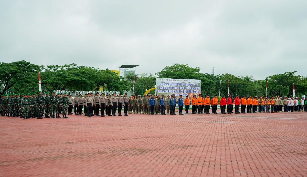 BPBD Kabupaten Tapin gelar apel siaga hadapi bencana yang berlangsung di halaman kantor Setda Tapin, Senin (2/12/2024)