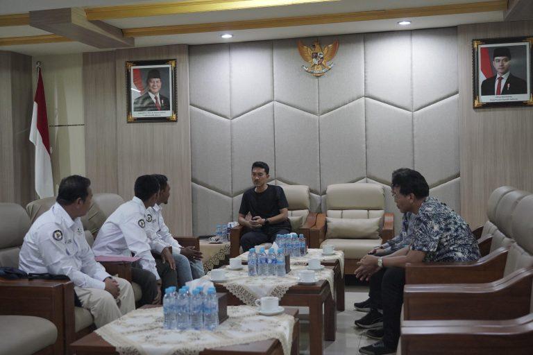 Dewan Pimpinan Cabang (DPC) Barisan Relawan Nusantara Raya (BRNR) Kabupaten Banjar lakukan audiensi dengan Pemerintah Kabupaten Banjar di Mahligai Sultan Adam Martapura, Kamis (5/12/2024) pagi. Foto: Pemkab Banjar