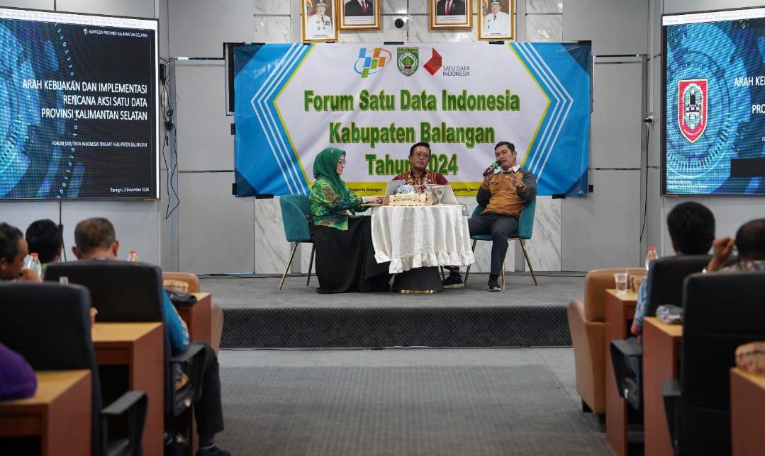 Sejumlah narasumber di masing-masing bidang saat memaparkan penerapan integrasi data berkualitas di Forum SDI, bersama Pemkab Balangan. Foto: MC Balangan