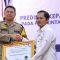 Wakapolresta Banjarmasin, AKBP Arwin Amrih Wientama terima penghargaan dari Ombudsman Kalsel yang berlangsung di salah satu hotel di Banjarmasin, Rabu (11/12/2024). Foto: Humas Polresta Banjarmasin