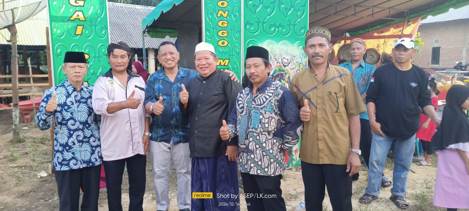 Wakil bupati terpilih Tanah Laut, H Muhammad Zazuli menghadiri undangan Paguyuban Putra Blitar Tala. Foto: Asep/lenterakalimantan.com