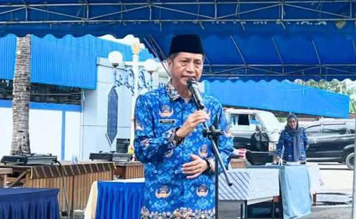 Pj Bupati Barito Utara, Drs Muhlis menyampaikan sambutan sebelum membuka pagelaran lomba olahan pangan berbahan jagung, Rabu (17/12/2024). Foto: Humas Pemkab Barut