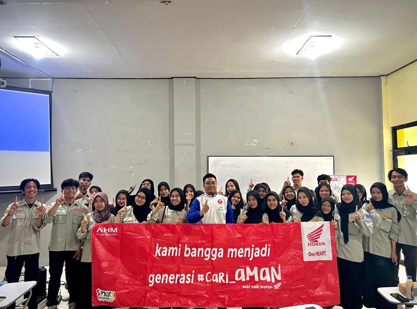 Trio Motor Gelar Edukasi Safety Riding di ULM. Foto: Trio Motor Honda