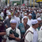 Lautan Jemaah banjiri Jalan Sekumpul untuk menghadiri Haul Abah Guru ke-20, Jum'at (3/1/2025). Foto: Herman Setiawan