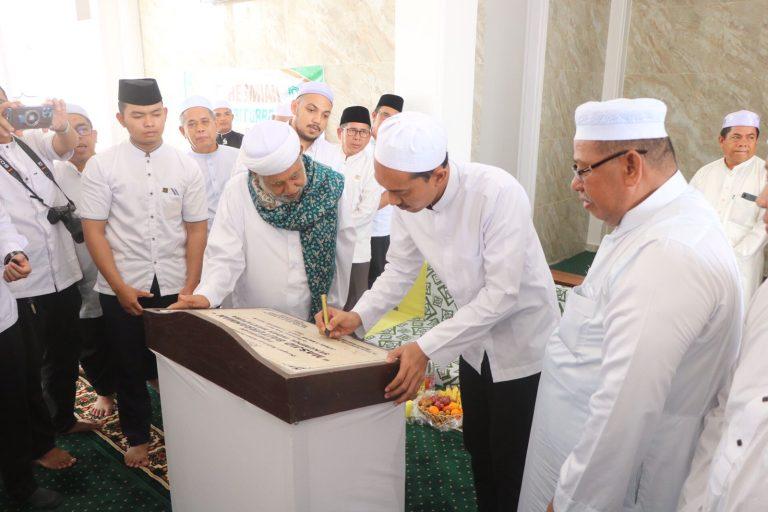 Masjid Baiturrahman yang berlokasi di Komplek Sekumpul Indah, Kecamatan Martapura diresmikan Bupati Banjar H Saidi Mansyur, Jum’at (3/1/2025). Foto: Pemkab Banjar