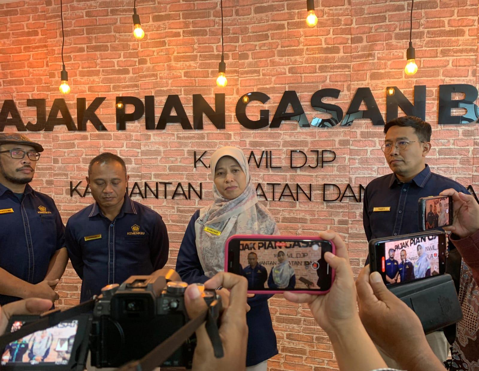 Kepala Kanwil DJP Kalselteng, Syamsinar. Foto: Ikhsan/lenterakalimantan.com