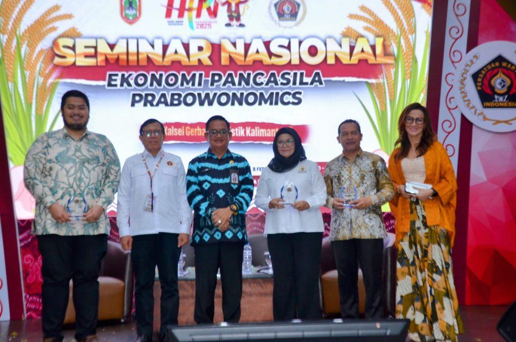 Semnas Ekonomi Pancasila Prabowonomics Kenalkan Pandangan Presiden Prabowo Mengenai Ekonomi. Foto" MC Kalsel