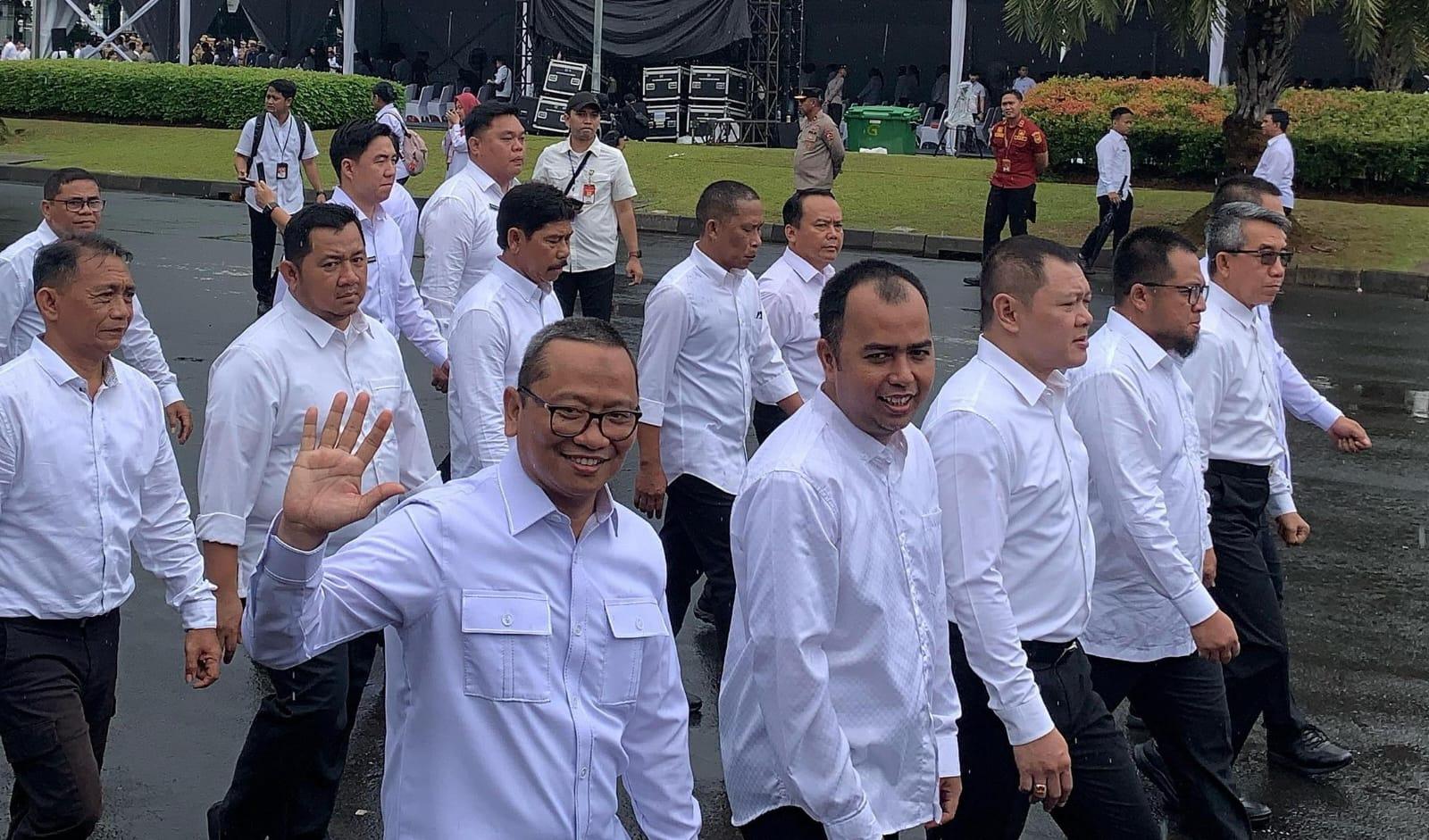 Bupati dan Wakil Bupati Tabalong terpilih, H Muhammad Noor Rifani dan Habib Taufani Alkaf menjalani gladi di kawasan Monas. Foto: Diskominfo Tabalong