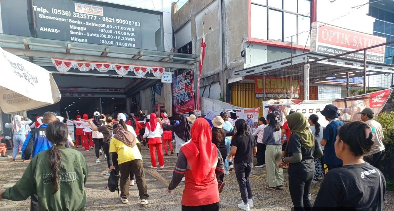 Trio Motor Palangkaraya kembali Menggelar Kegiatan Senam Sehat bersama Masyarakat. Foto: Dok. PT Trio Motor