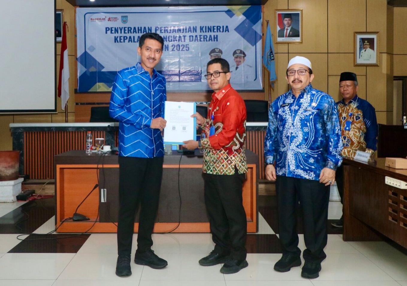 Kepala Perangkat Daerah Tandatangani Perjanjian Kinerja 2025. Foto: Pemkab Banjar