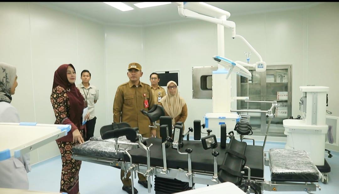 Bupati Tala, Rahmat Trianto usai resmikan RSUD Darlan Ismail. Foto: Asep/lenterakalimantan.com