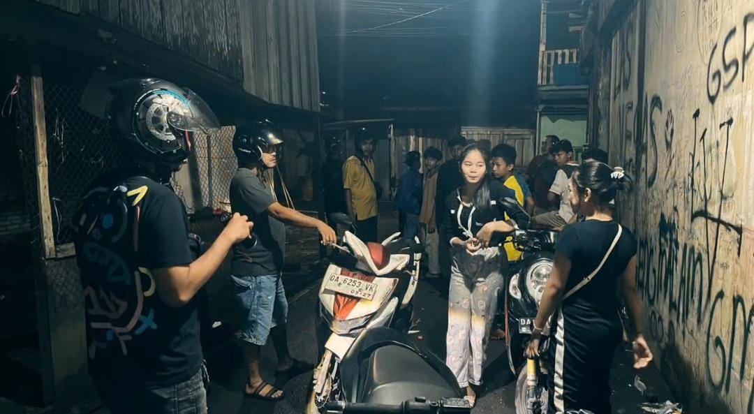 Polsek Banjarmasin Tengah gelar patroli dini hari, Sabtu (8/3/2025). Foto: Polske Banjarmaisn Tengah