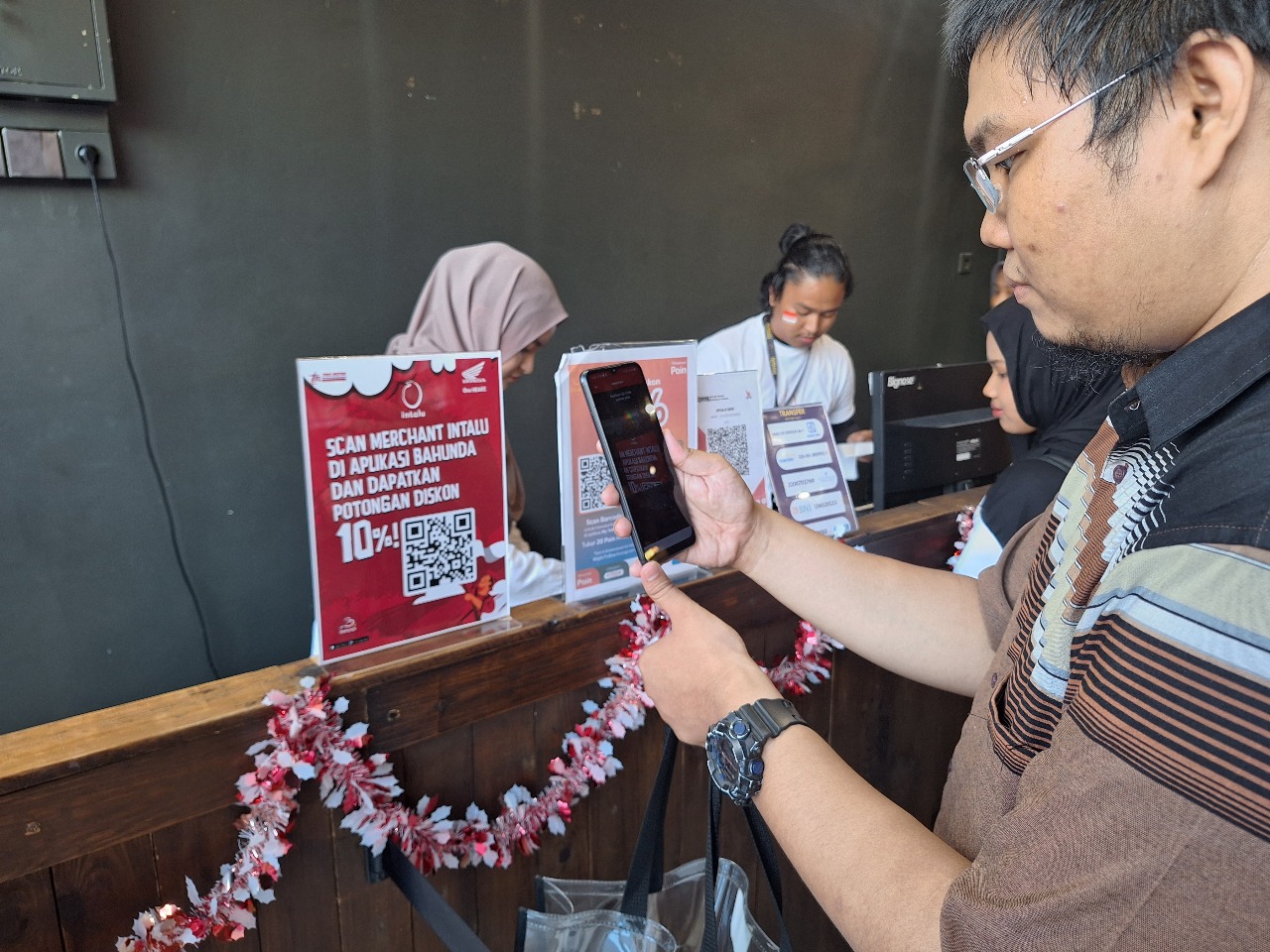 Trio Motor Kolaborasi dengan Merchant Lokal Lewat Aplikasi Bahunda. Foto: Dok. Trio Motor