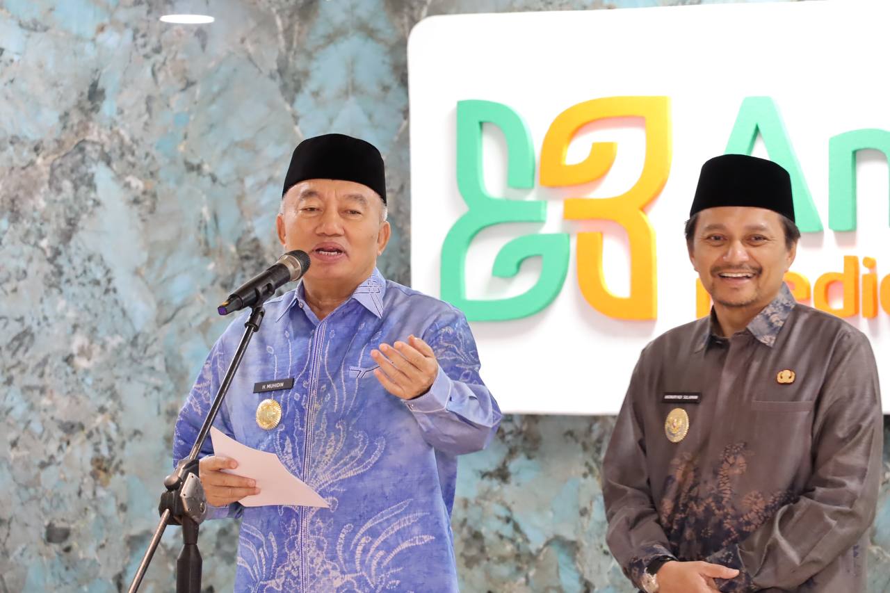 Gubernur Kalimantan Selatan (Kalsel) H Muhidin bersama Wakil Gubernur Kalsel Hasnuryadi Sulaiman. Foto: MC Kalsel