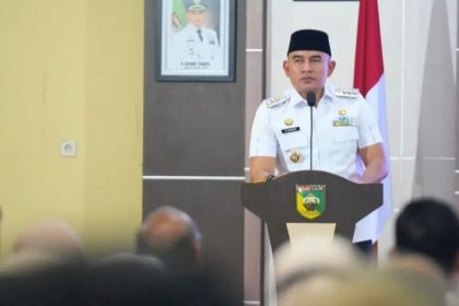 Bupati Tanah Laut H Rahmat Trianto didampingi Wakil Bupati H Muhammad Zazuli pada saat Halal Bihalal pasca-lebaran. Foto: Asep/lenterakalimantan.com
