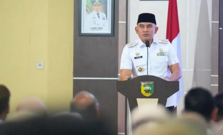 Bupati Tanah Laut H Rahmat Trianto didampingi Wakil Bupati H Muhammad Zazuli pada saat Halal Bihalal pasca-lebaran. Foto: Asep/lenterakalimantan.com