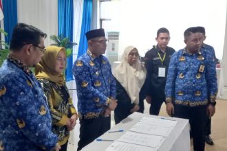 Wakil Bupati Kotabaru Syairi Mukhlis hadiri dan berikan sambutan Musrenbang tingkat kabupaten di Aula Bapperda Kotabaru. Foto: Putri Saranjana/lenterakalimantan.com