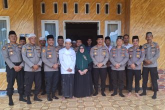 Kapolres Tala Silaturahmi Kediaman KH. Mukri Yunus Pimpinan Ponpes Nurul Hijrah Jorong