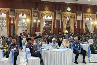 Bupati Tala Rahmat Trianto