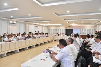 Pj Bupati Kapuas Pimpin Rapat Pengangkatan Tenaga Kontrak