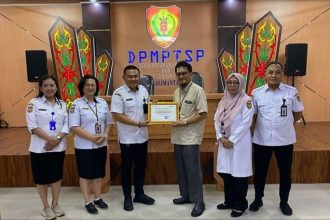 DPMPTSP Kalteng Terima Penghargaan dari BPS