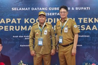 Teks foto :Bupati Barito Kuala Bahrul Ilmi menghadiri Rapat Koordinasi Teknis Perumahan Perdesaan di Gedung Sasana Bakti Praja Kemendagri Jakarta, Selasa (29/04/2025).